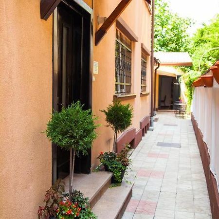 Guesthouse Smart Bukarest Exterior foto